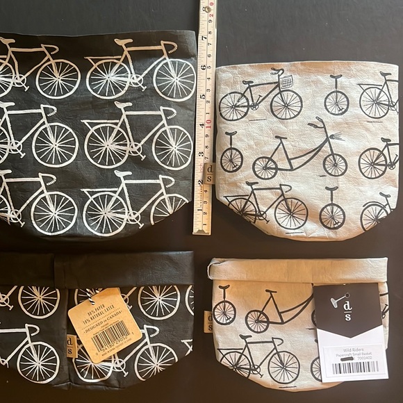 paper “baskets” set of 2-playful bicycle design-folds flat/nests between use-NWT - Picture 2 of 16